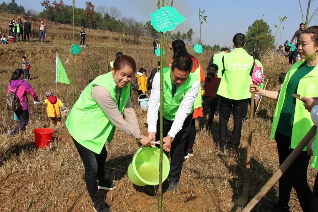 天嬌集團(tuán)開展義務(wù)植樹活動